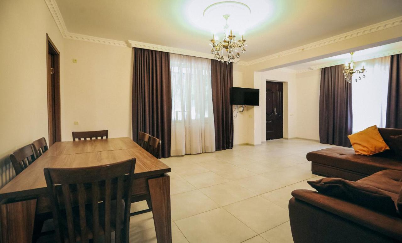 Bebo Babu Guest House 库塔伊西 外观 照片